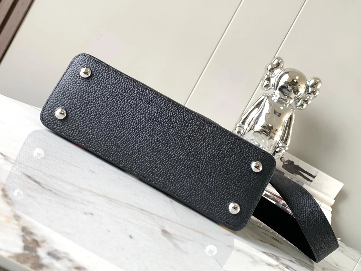 루이비통 x YK 카퓌신 MM M21663