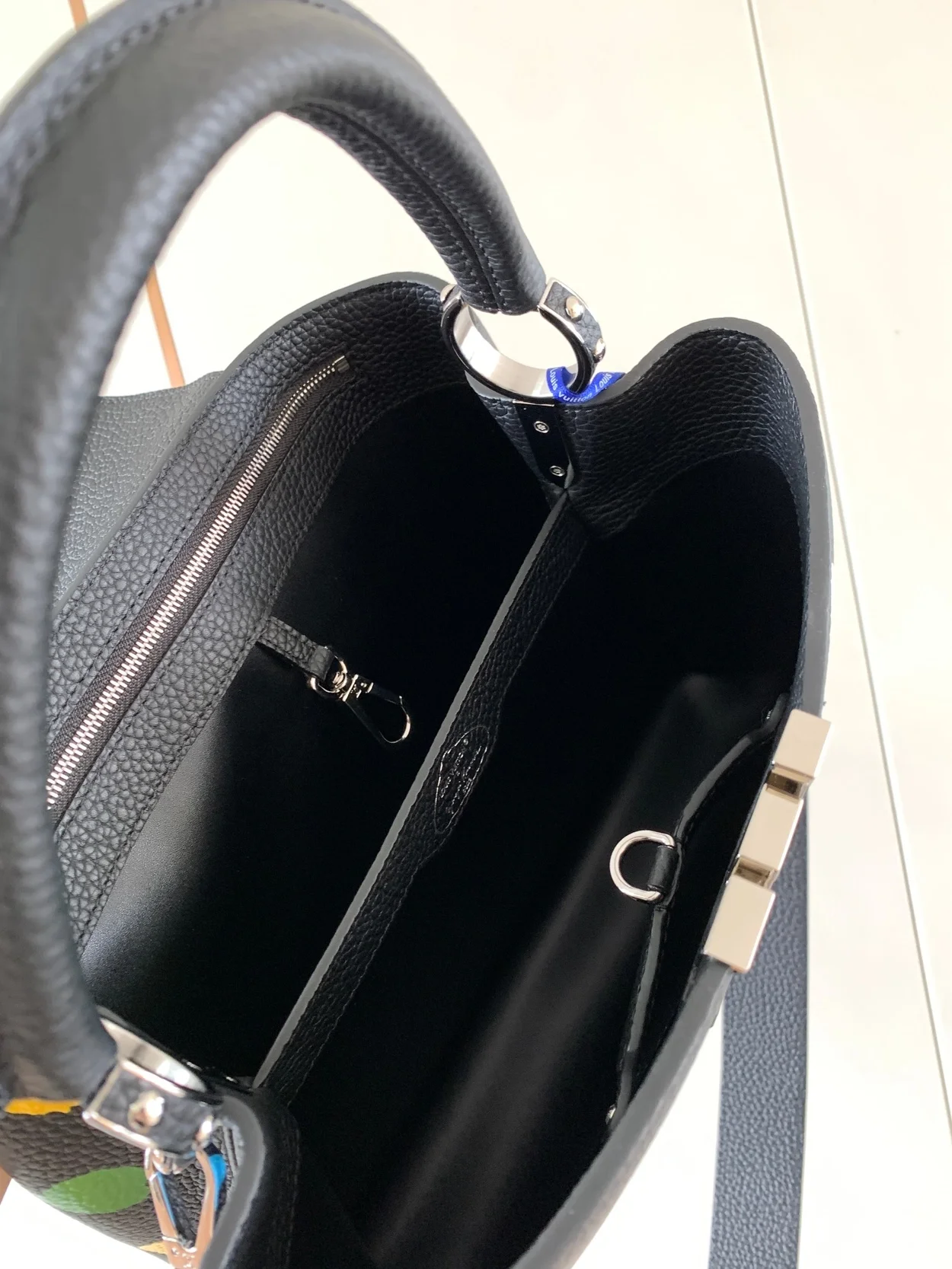 루이비통 x YK 카퓌신 MM M21663