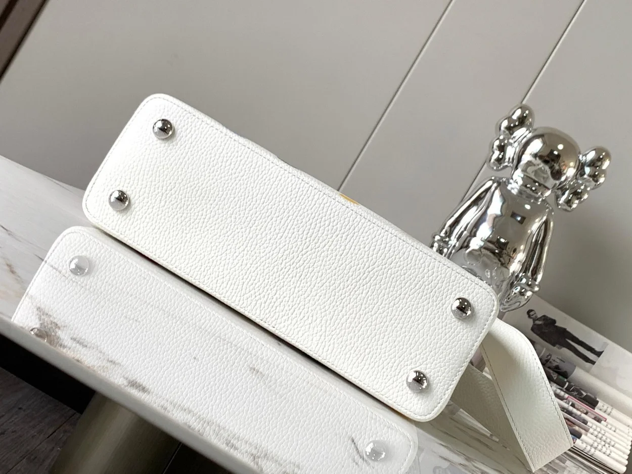 루이비통 x YK 카퓌신 MM M21637