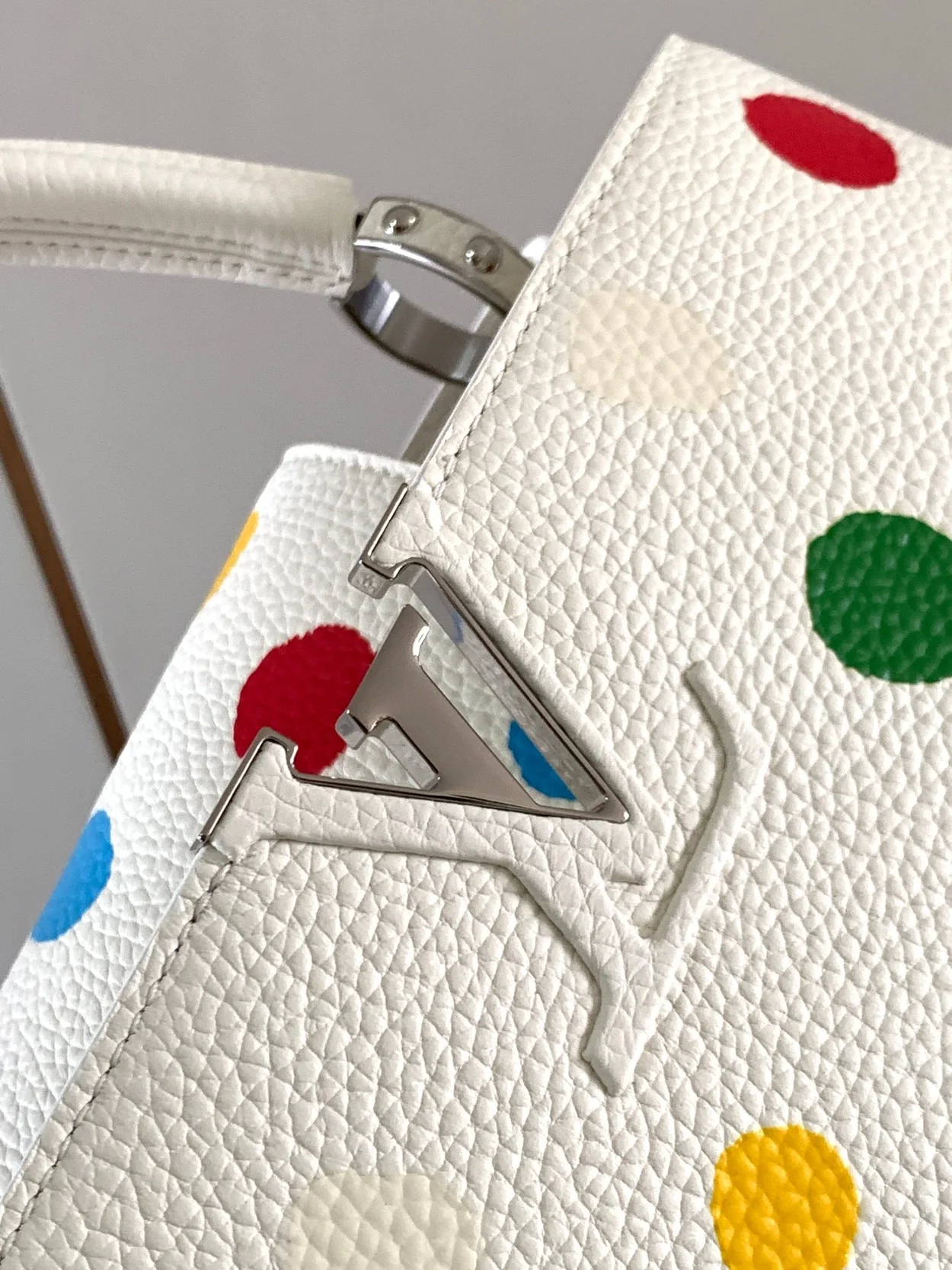 루이비통 x YK 카퓌신 MM M21637