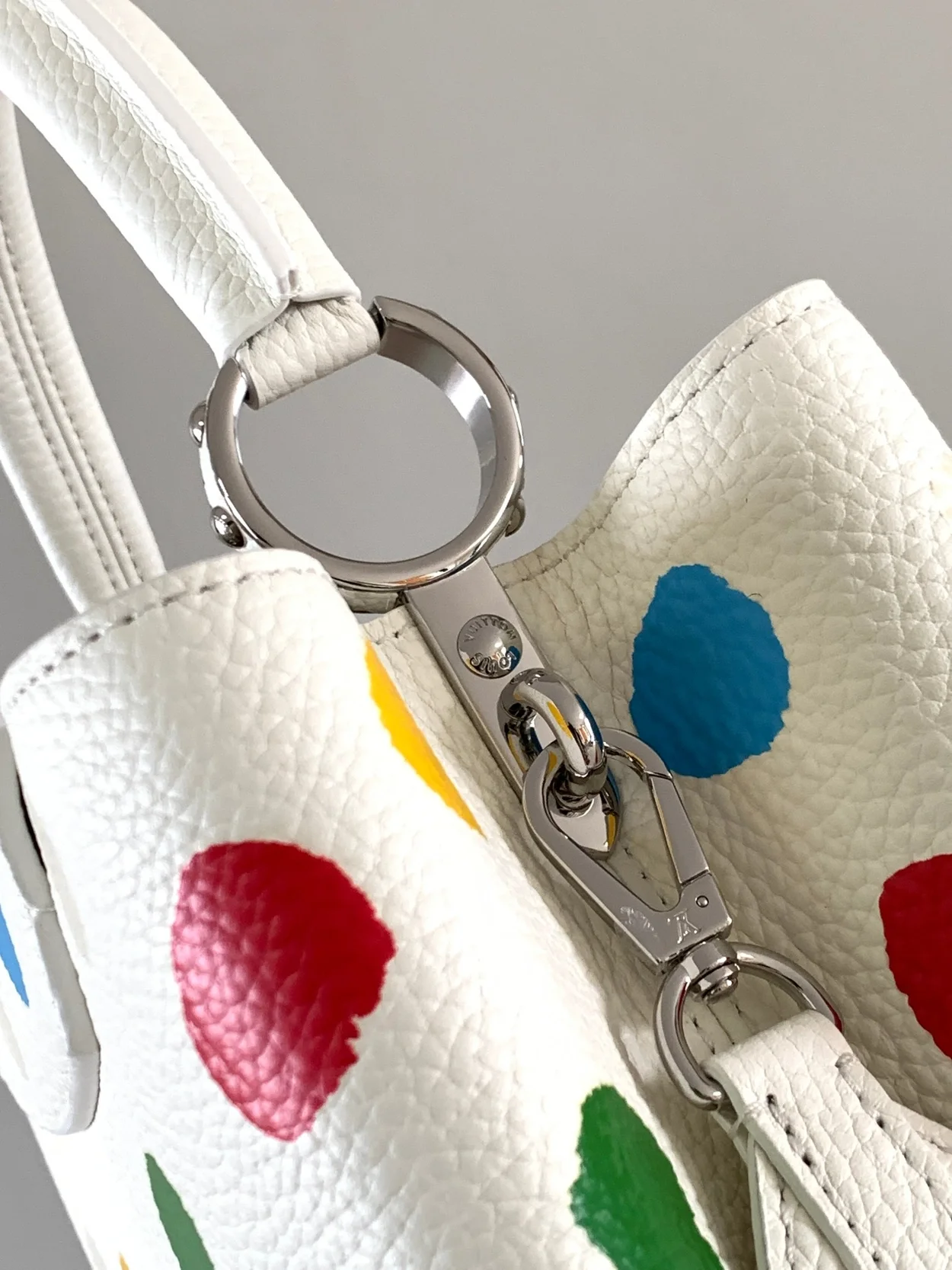 루이비통 x YK 카퓌신 MM M21637