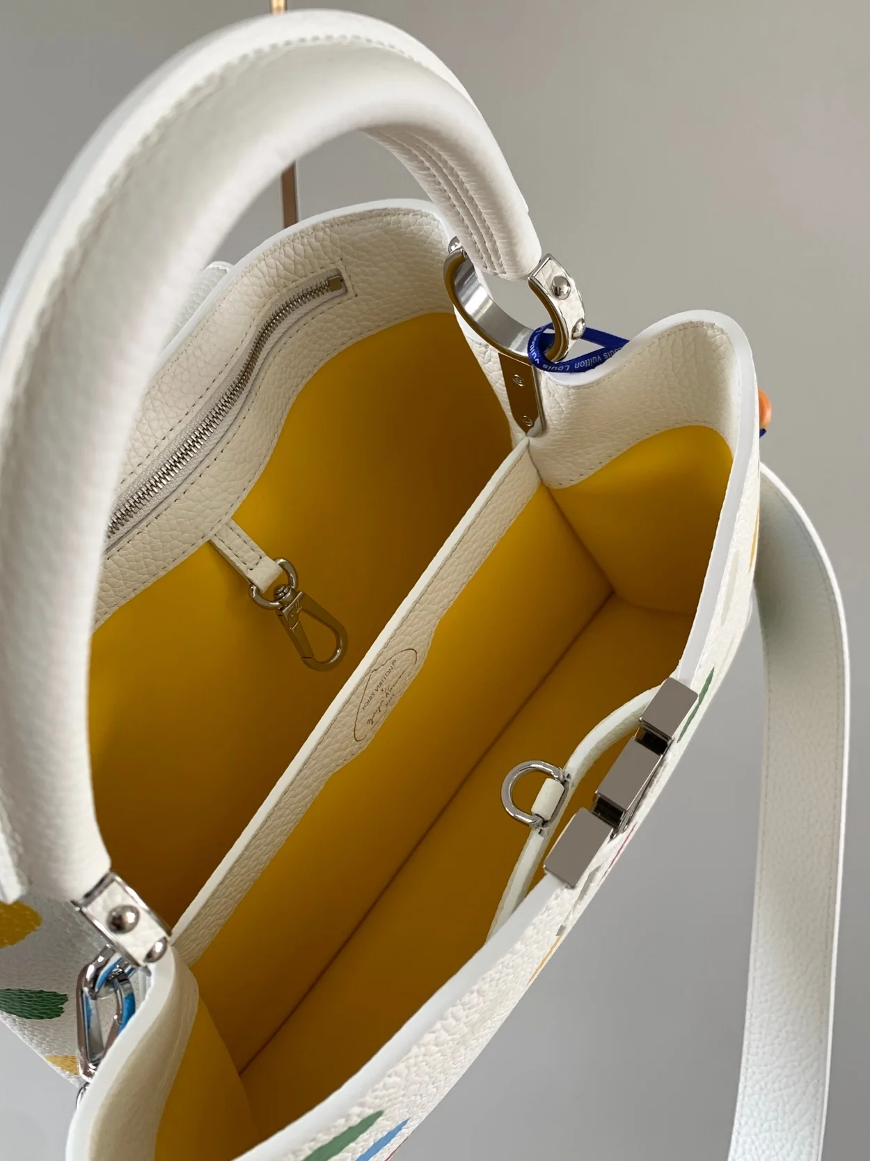 루이비통 x YK 카퓌신 MM M21637