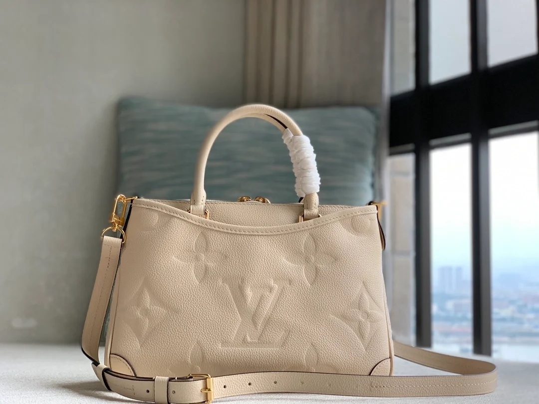 루이비통 트라이아논 PM 백 M46503