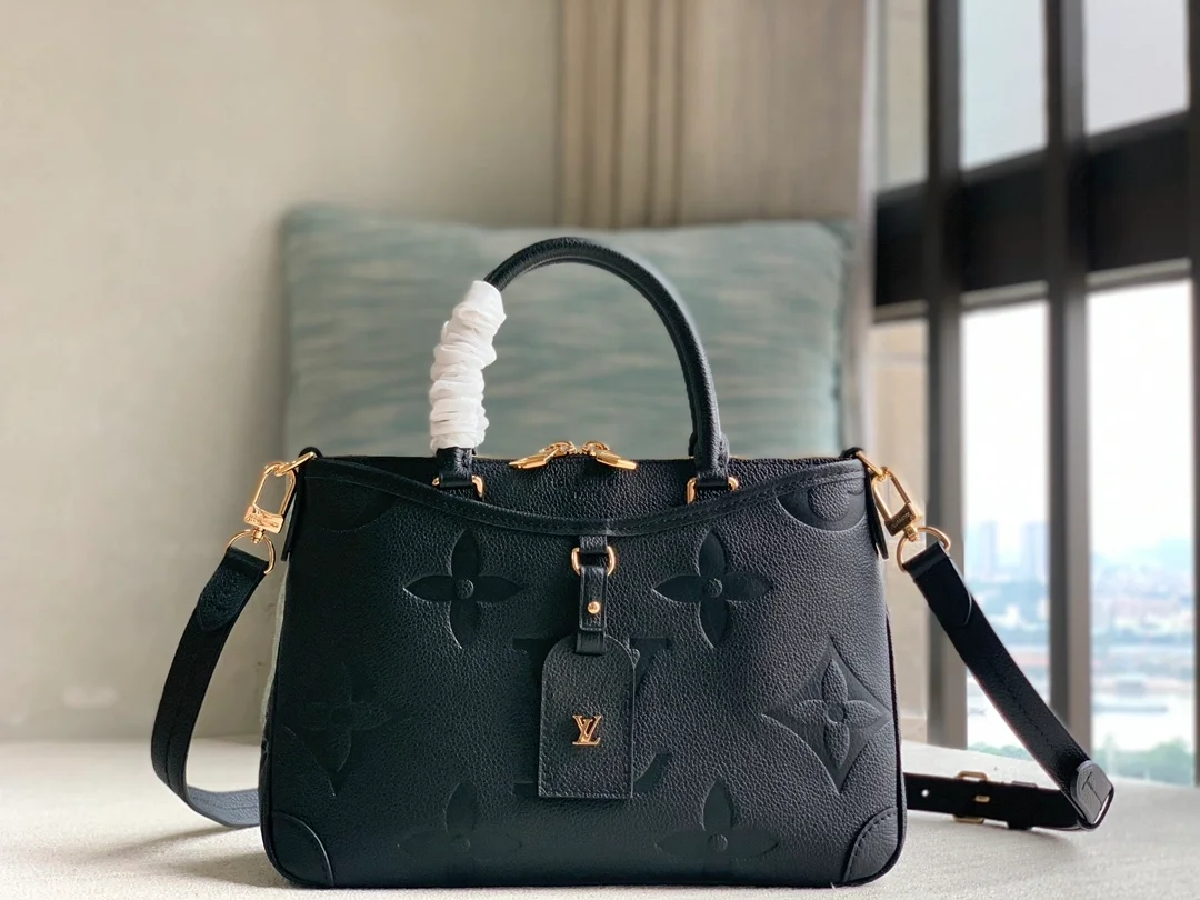 루이비통 트라이아논 PM 백 M46488