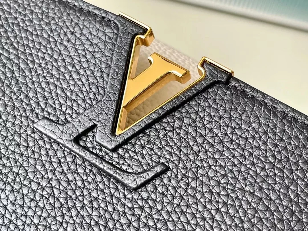 루이비통 카퓌신 MM 백 M22512