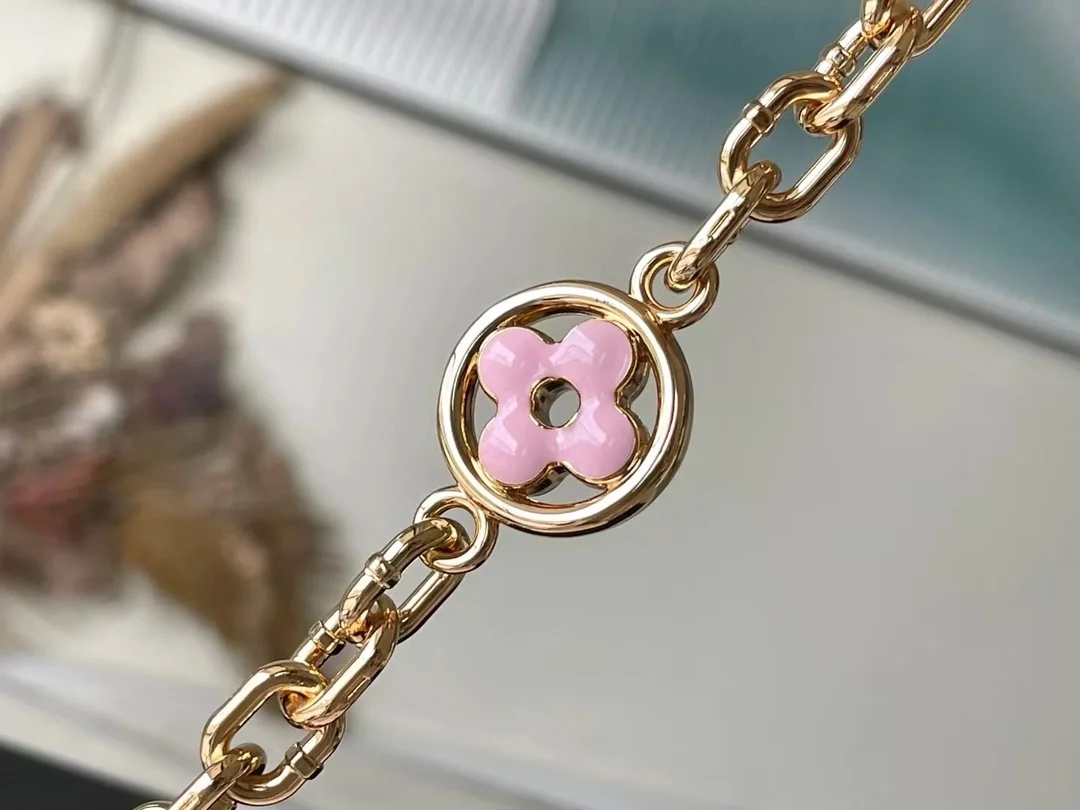 루이비통 카퓌신 MM 백 M22512