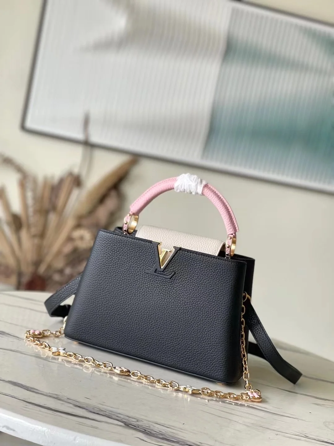 루이비통 카퓌신 BB 백 M22512