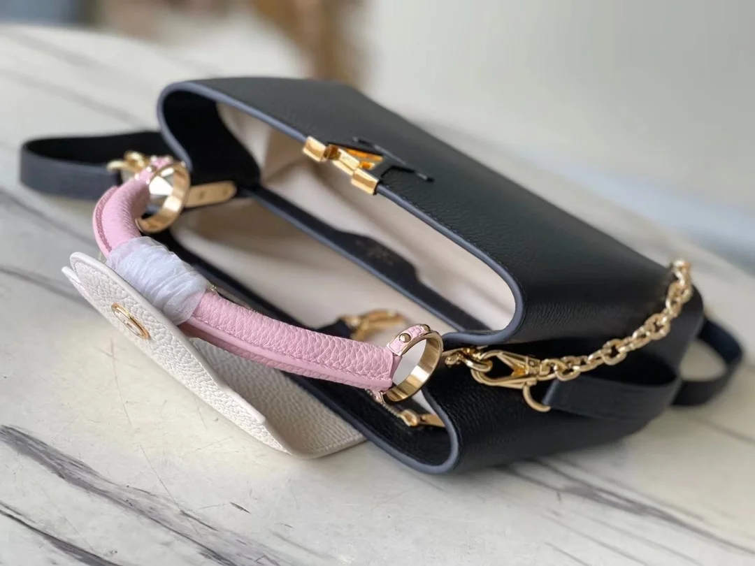 루이비통 카퓌신 BB 백 M22512