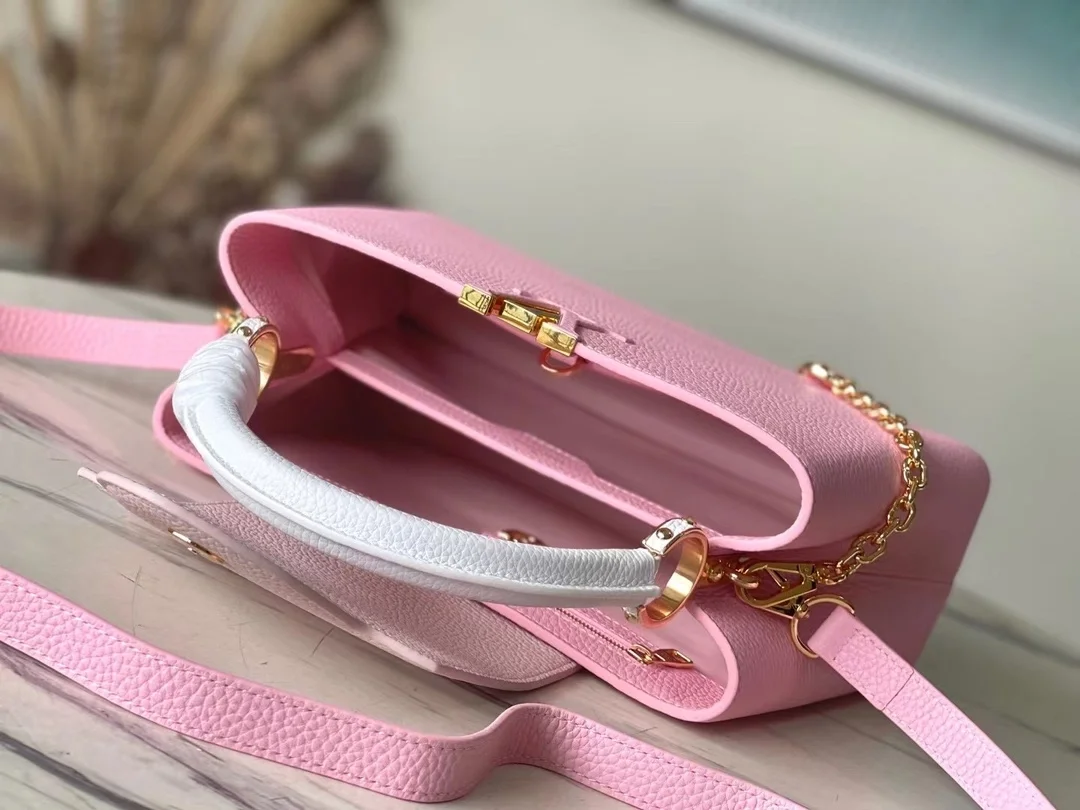 루이비통 카퓌신 MM 백 M22375