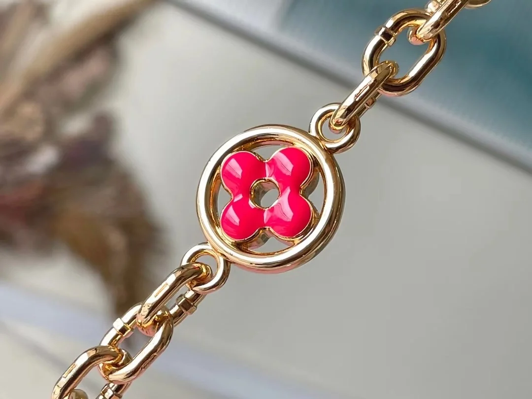 루이비통 카퓌신 MM 백 M22375