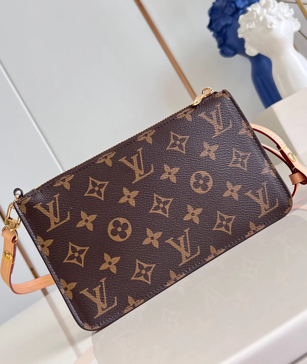 루이비통 렉싱턴 파우치 M83685