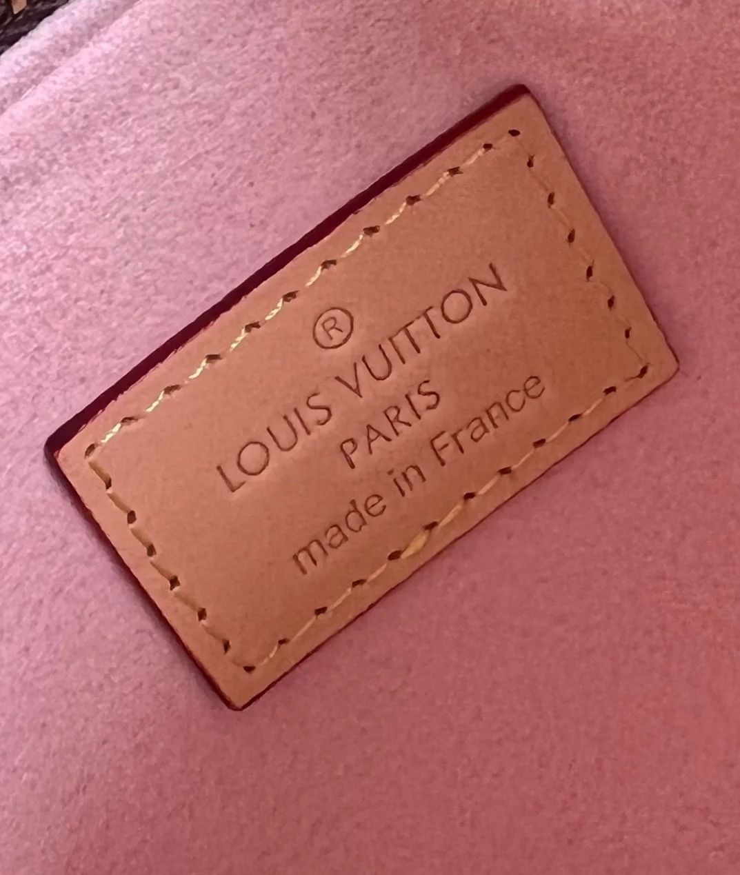 루이비통 렉싱턴 파우치 M83685