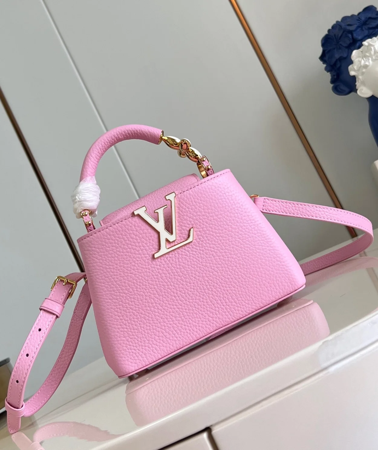 루이비통 카퓌신 미니 백 M24989