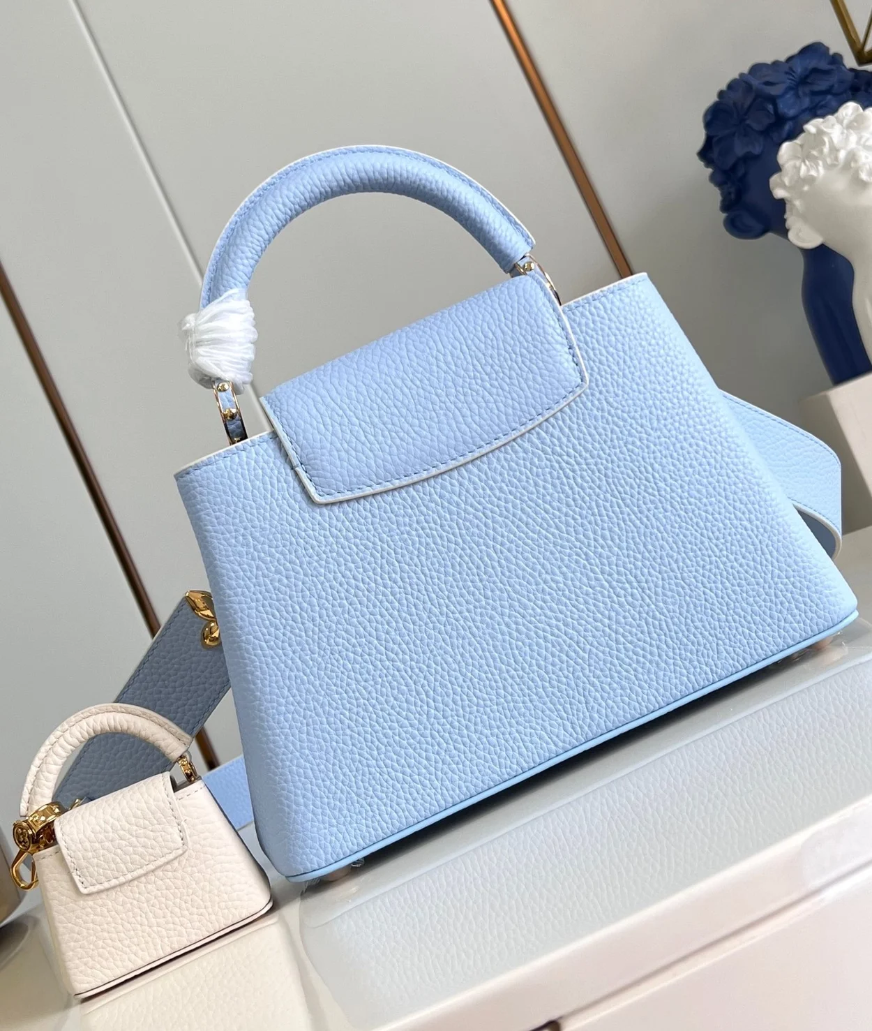 루이비통 카퓌신 BB M24575