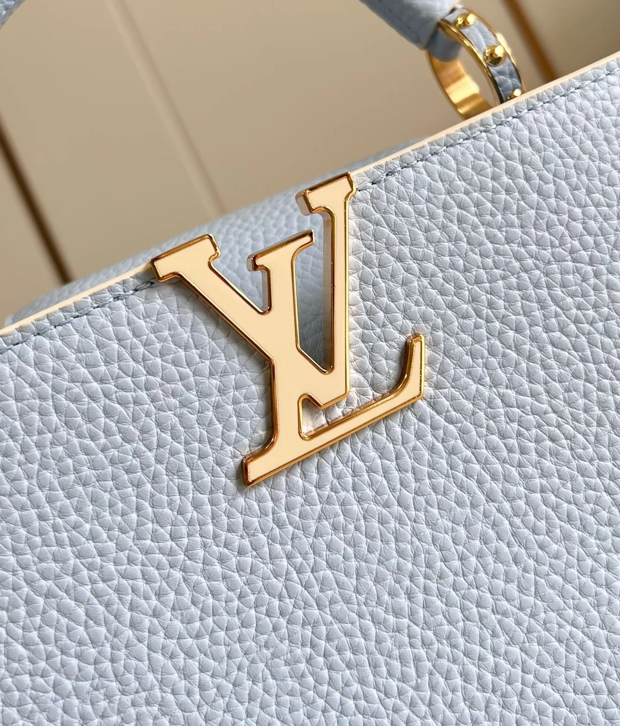 루이비통 카퓌신 BB M24575