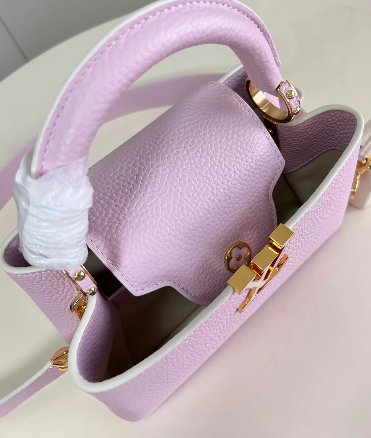 루이비통 카퓌신 BB M24120