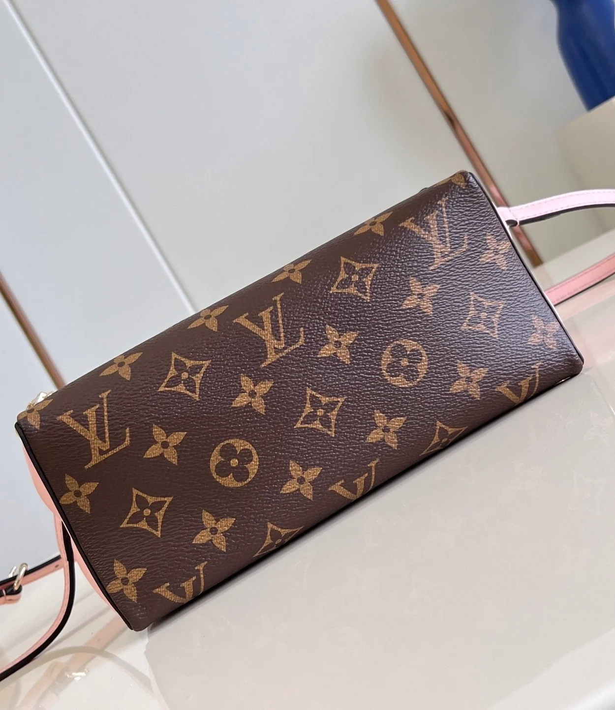 루이비통 블룸 파우치 M11303