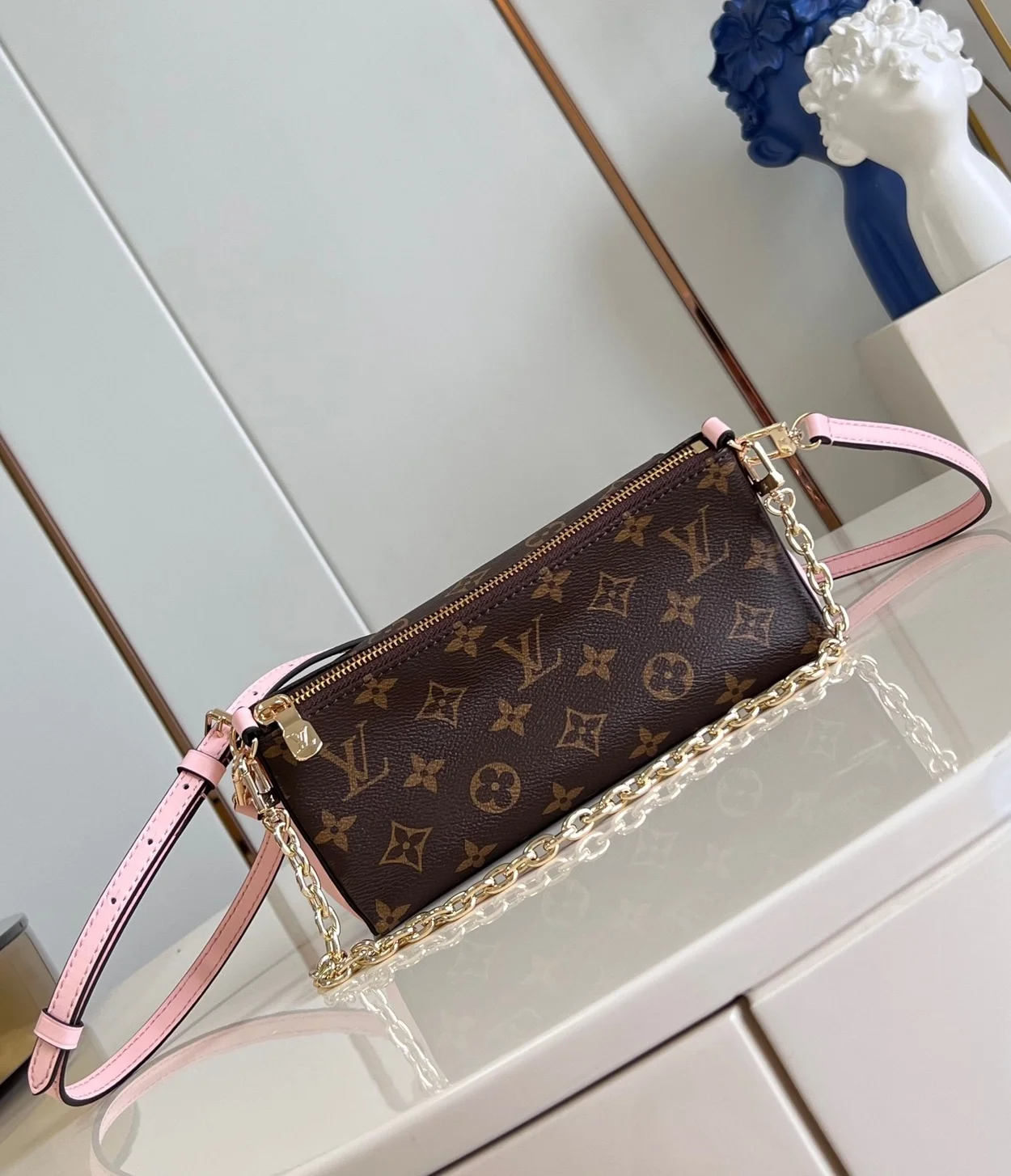 루이비통 블룸 파우치 M11303