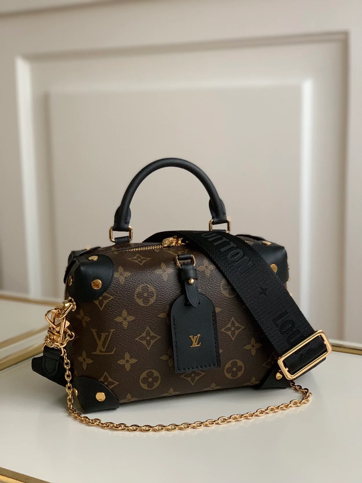 루이비통 쁘띠 말 수플 모노그램 캔버스 블랙 M45571