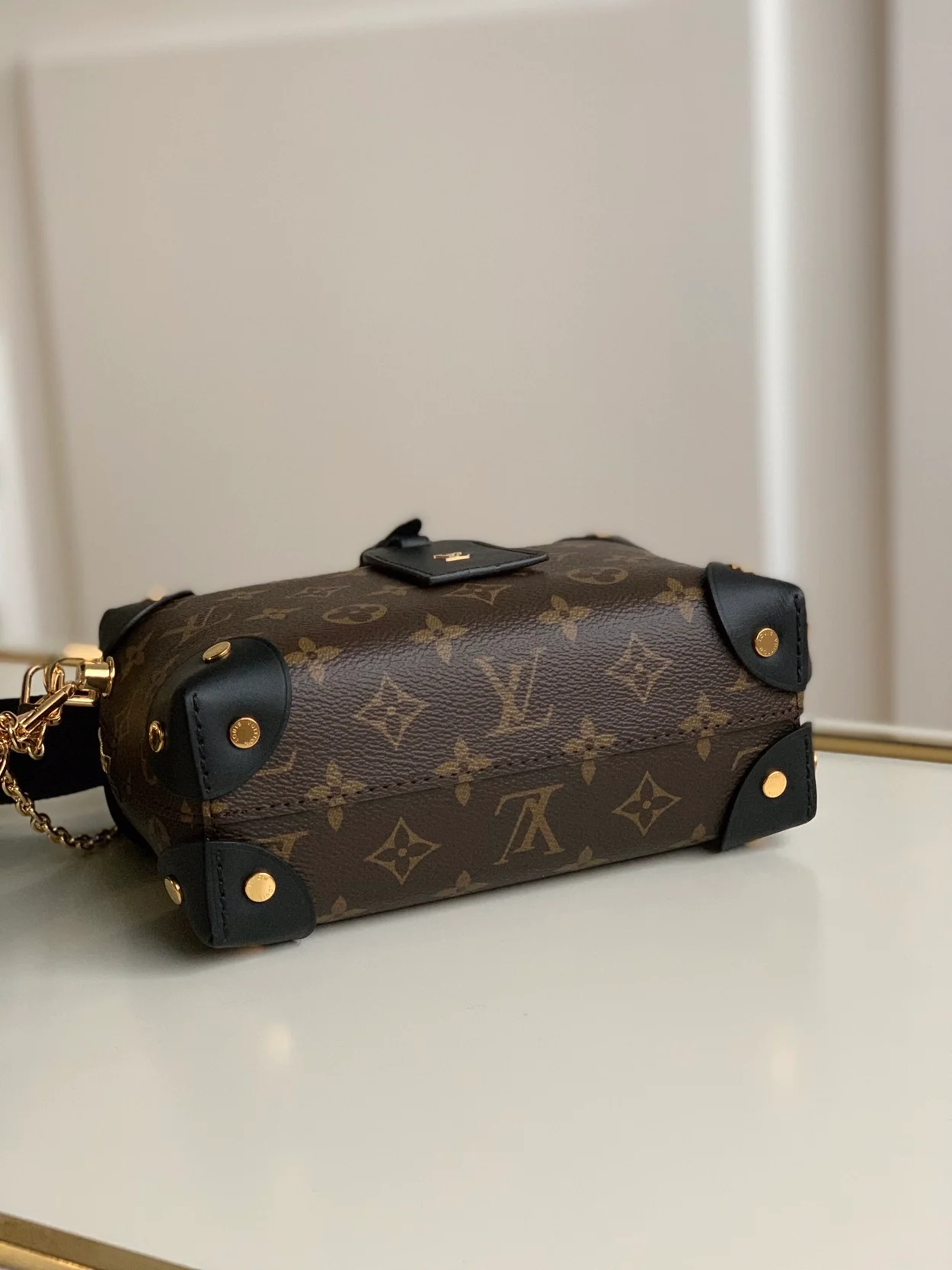 루이비통 쁘띠 말 수플 모노그램 캔버스 블랙 M45571