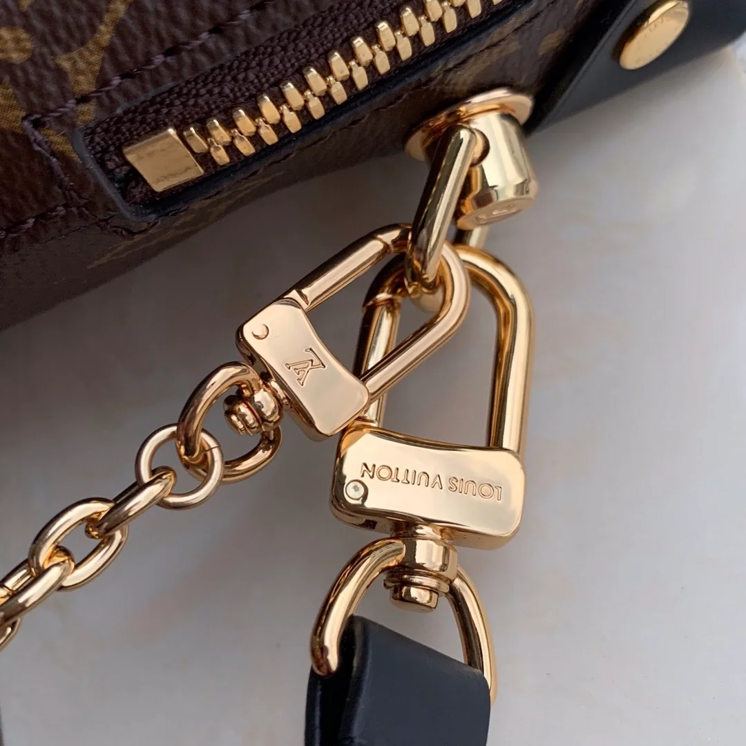 루이비통 쁘띠 말 수플 모노그램 캔버스 블랙 M45571