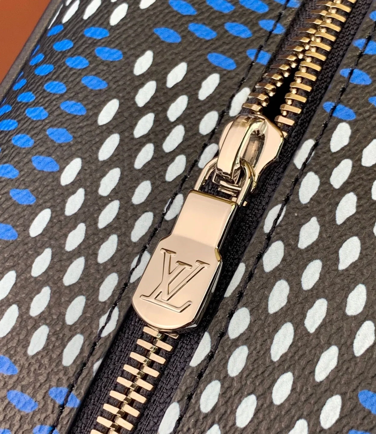 루이비통 락커 돕 키트 블루 N40747