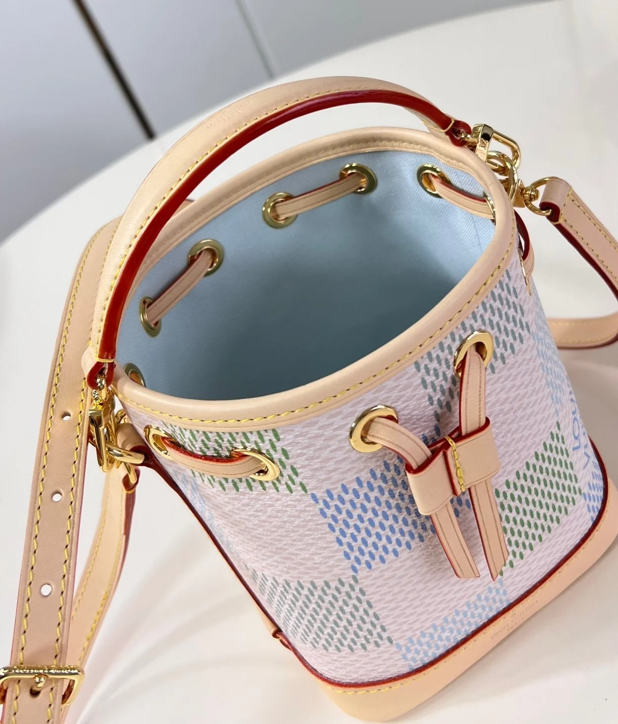 루이비통 나노 노에 N40640