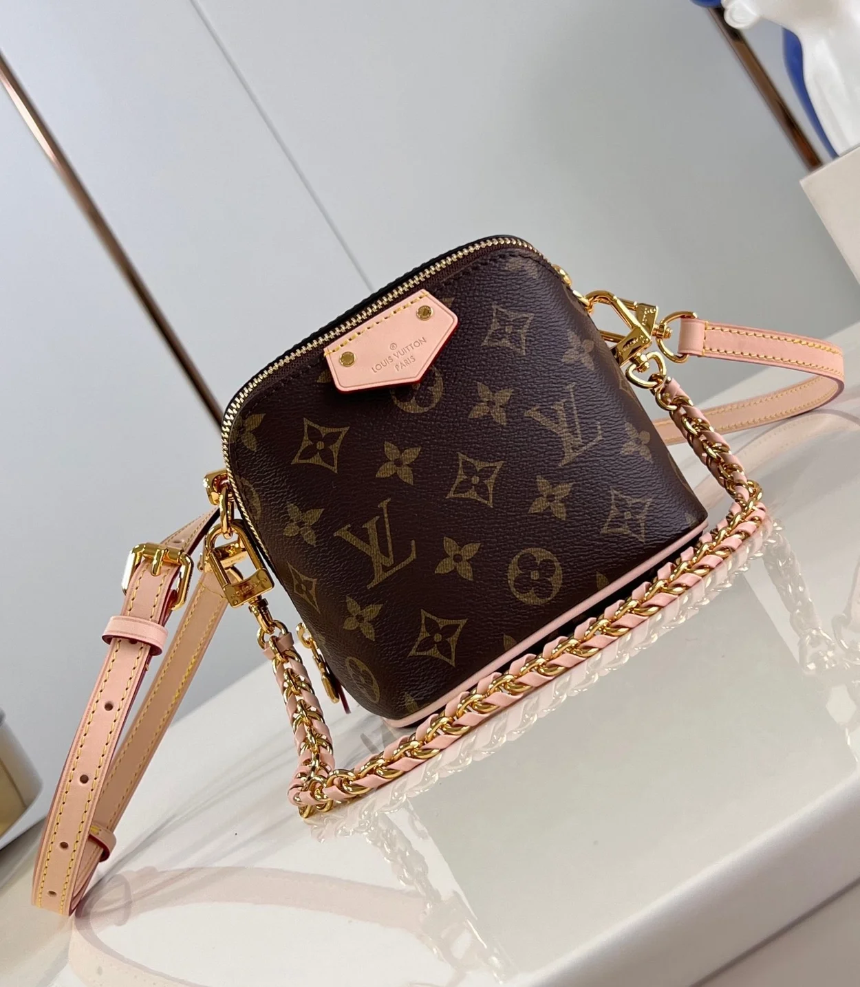 루이비통 저스트 인 케이스 M47096