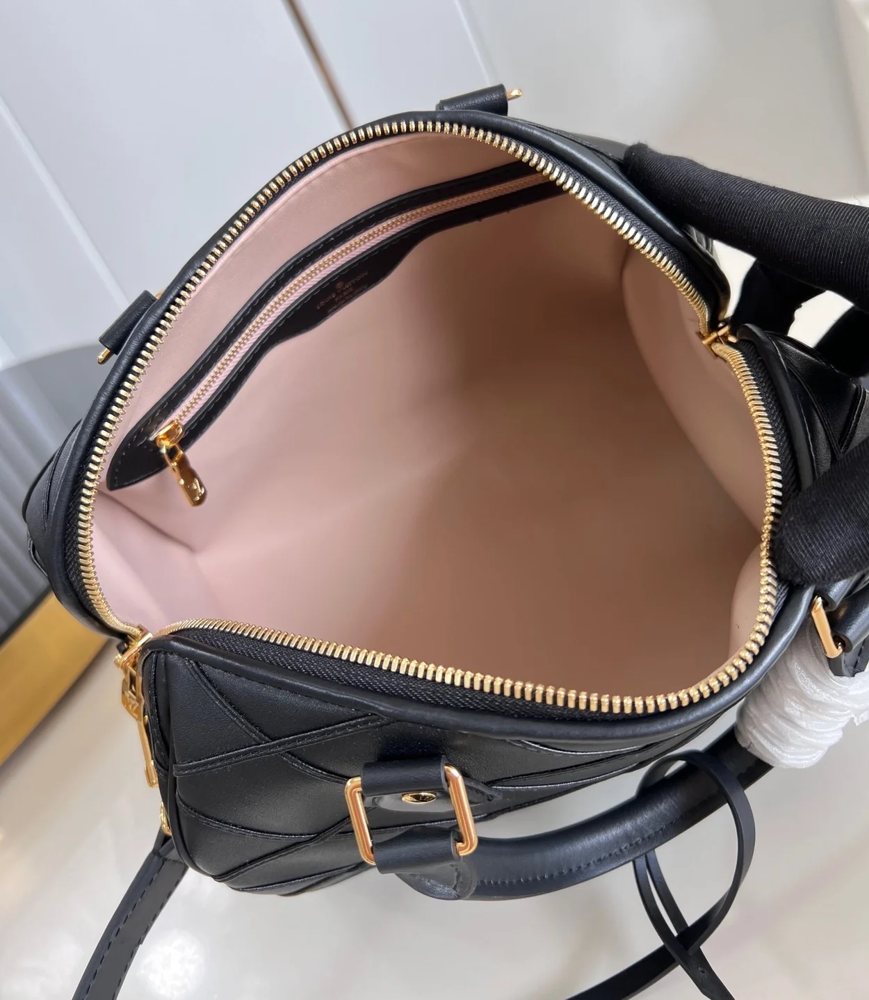 루이비통 스피디 반둘리에 25 M24206