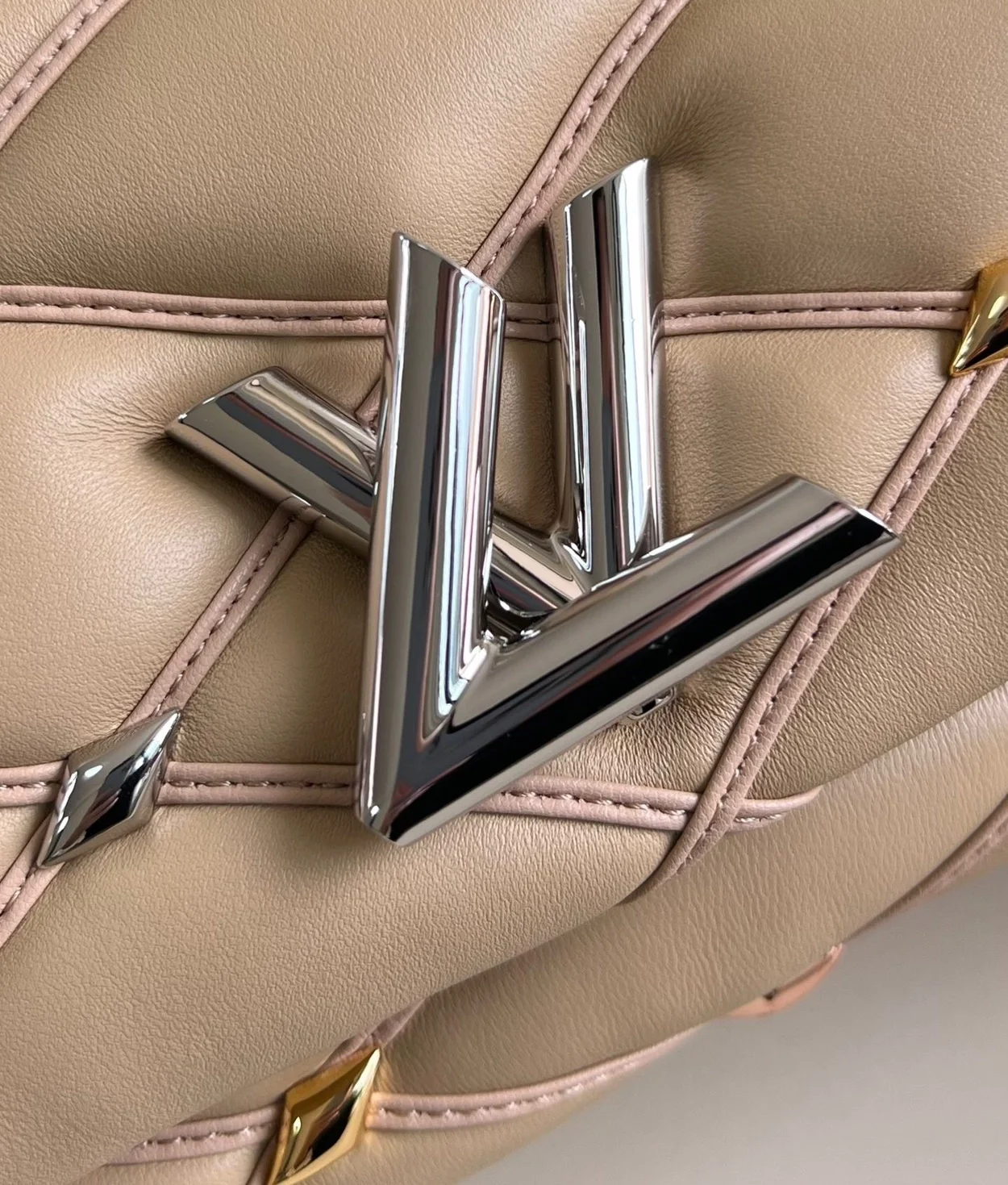 루이비통 GO-14 MM M24151