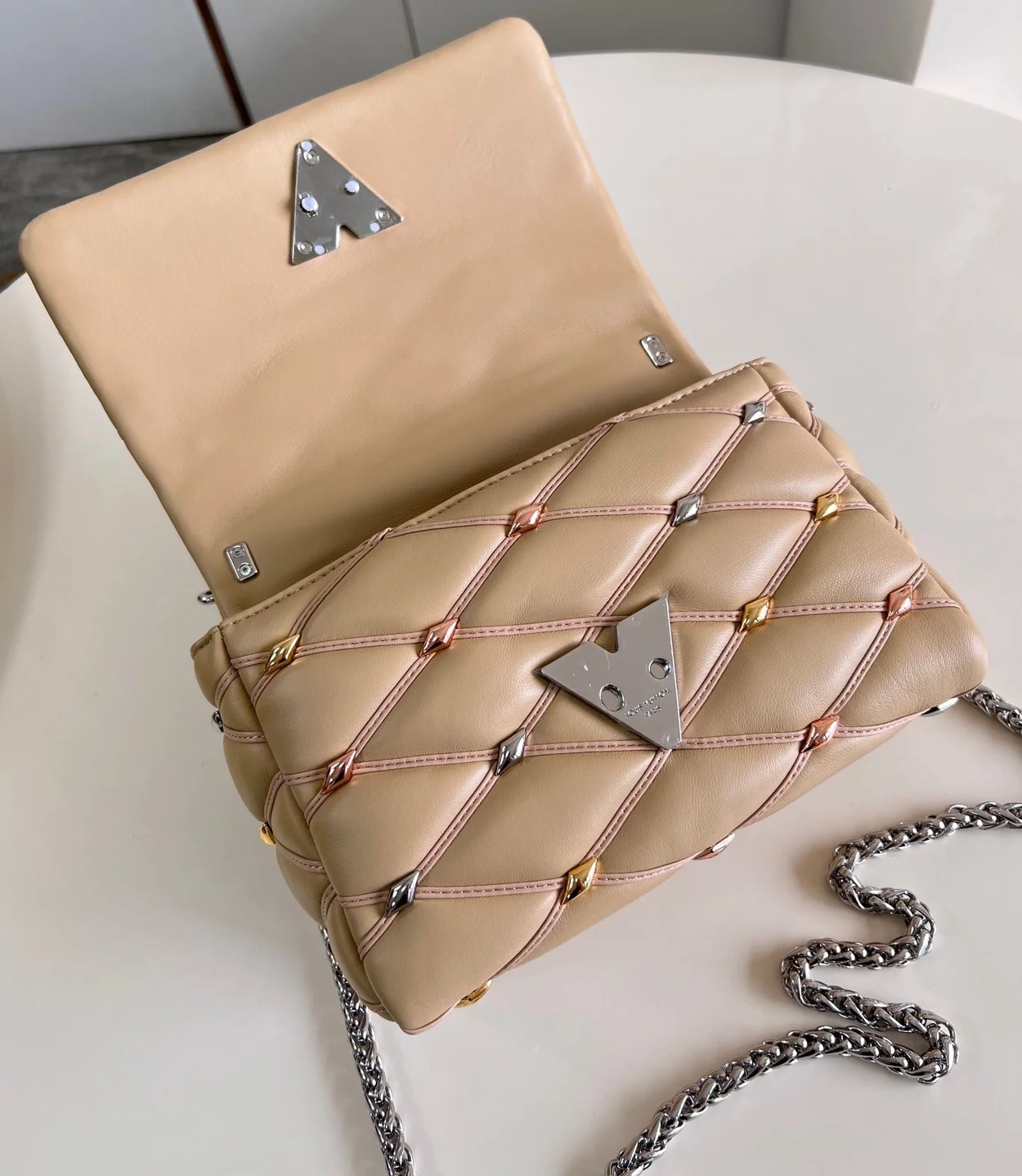 루이비통 GO-14 MM M24151