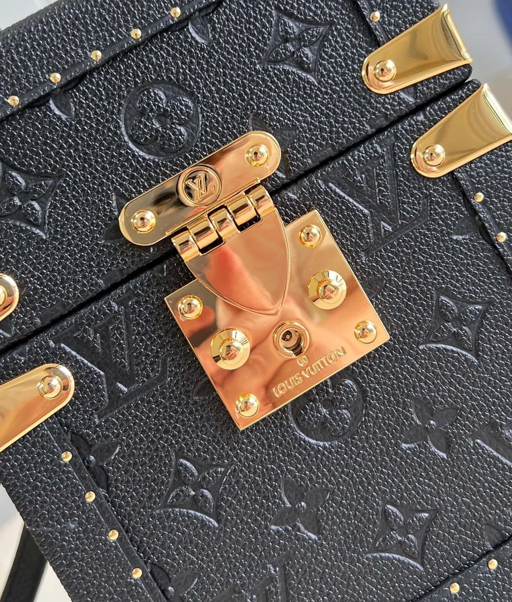 루이비통 모노그램 앙프렝뜨 카메라 박스 M11131