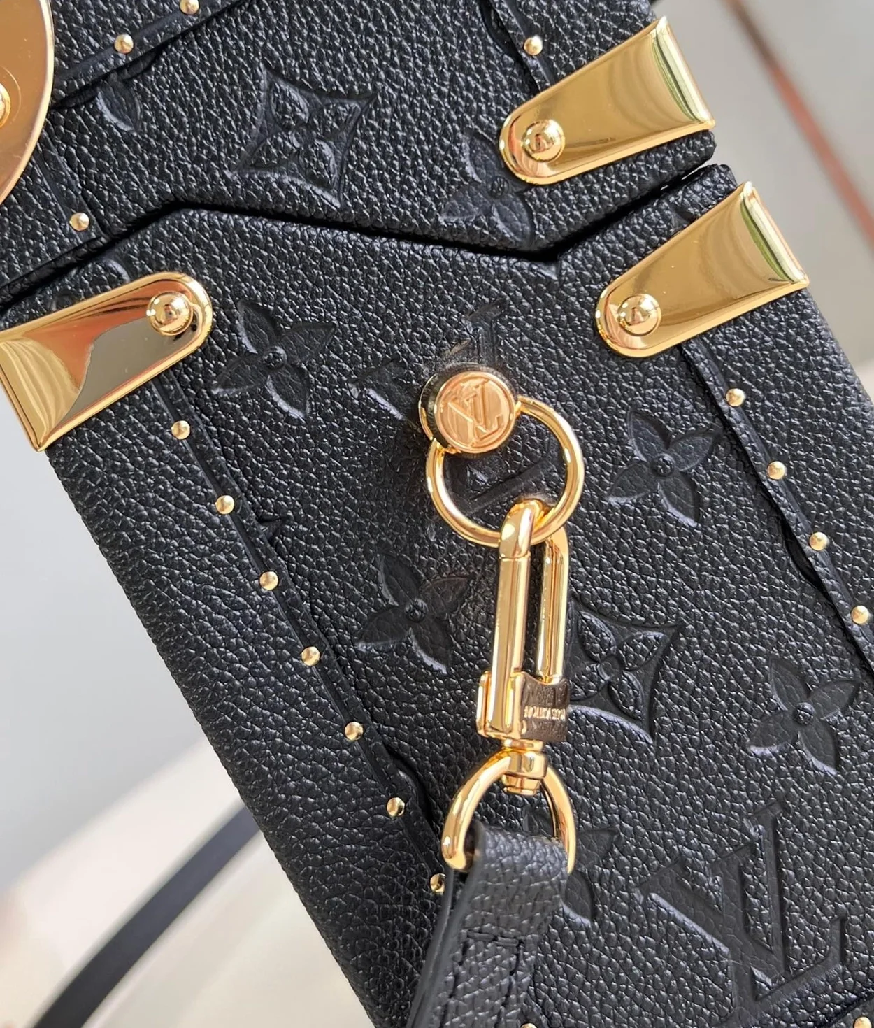 루이비통 모노그램 앙프렝뜨 카메라 박스 M11131