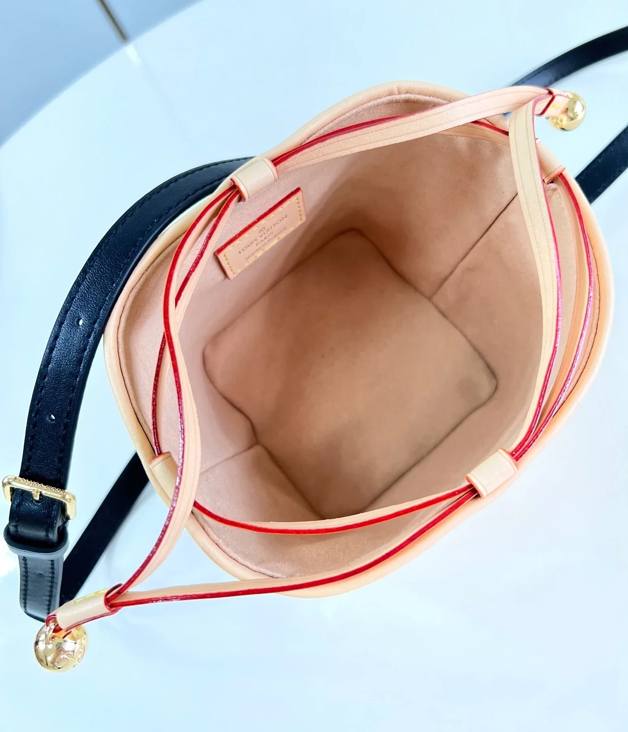 루이비통 노에 퍼스 숄더백 M83227