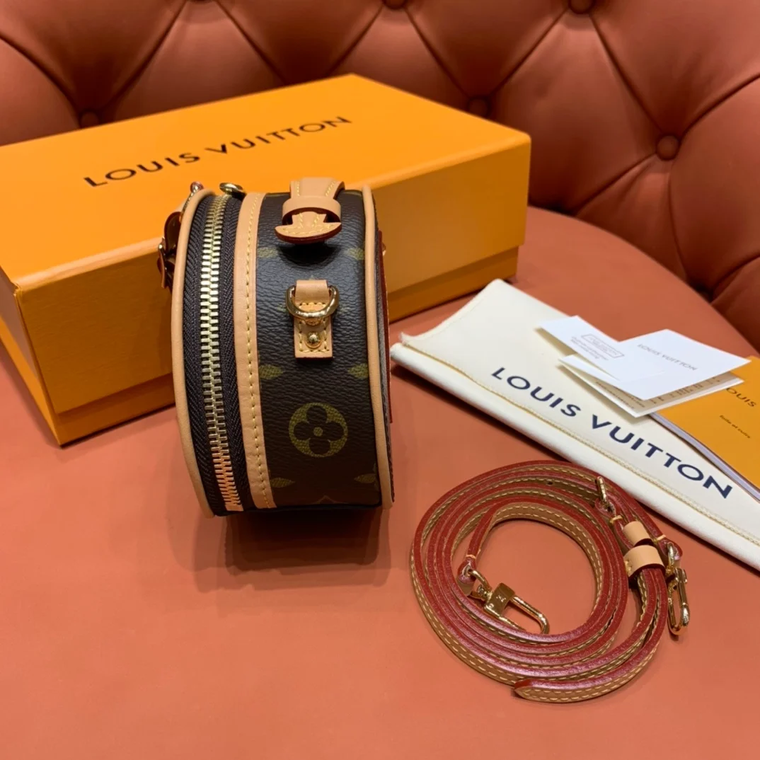 루이비통 미니 부아뜨 샤포 백 M44699