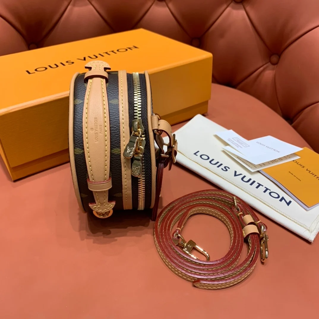 루이비통 미니 부아뜨 샤포 백 M44699