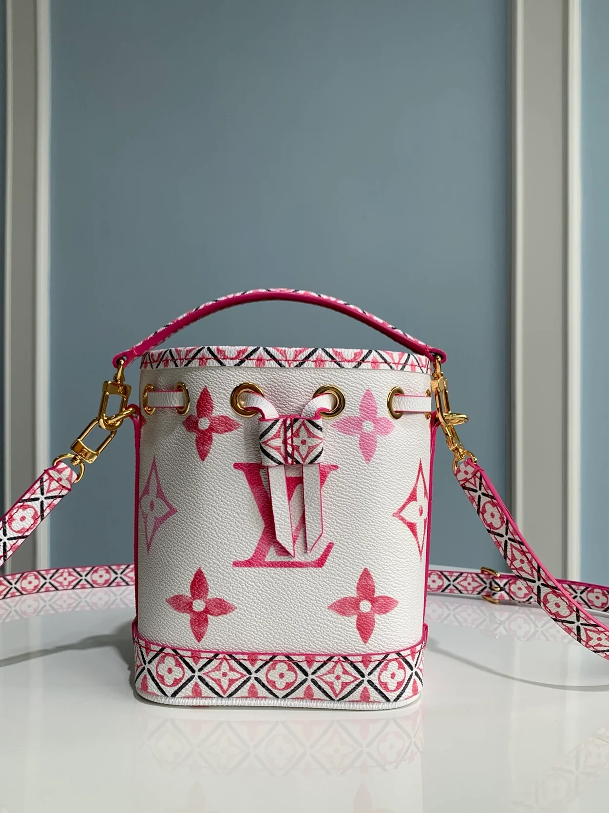 루이비통 나노 노에 M82386