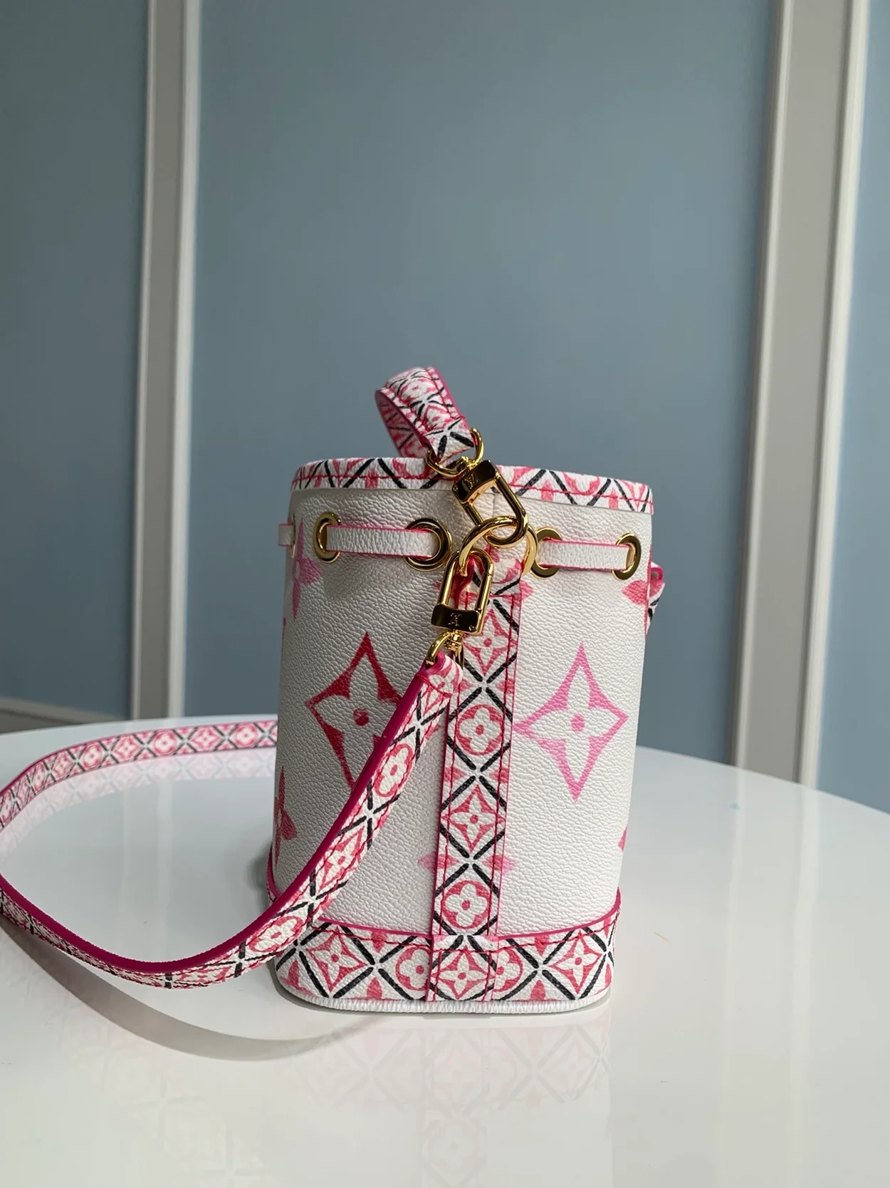 루이비통 나노 노에 M82386