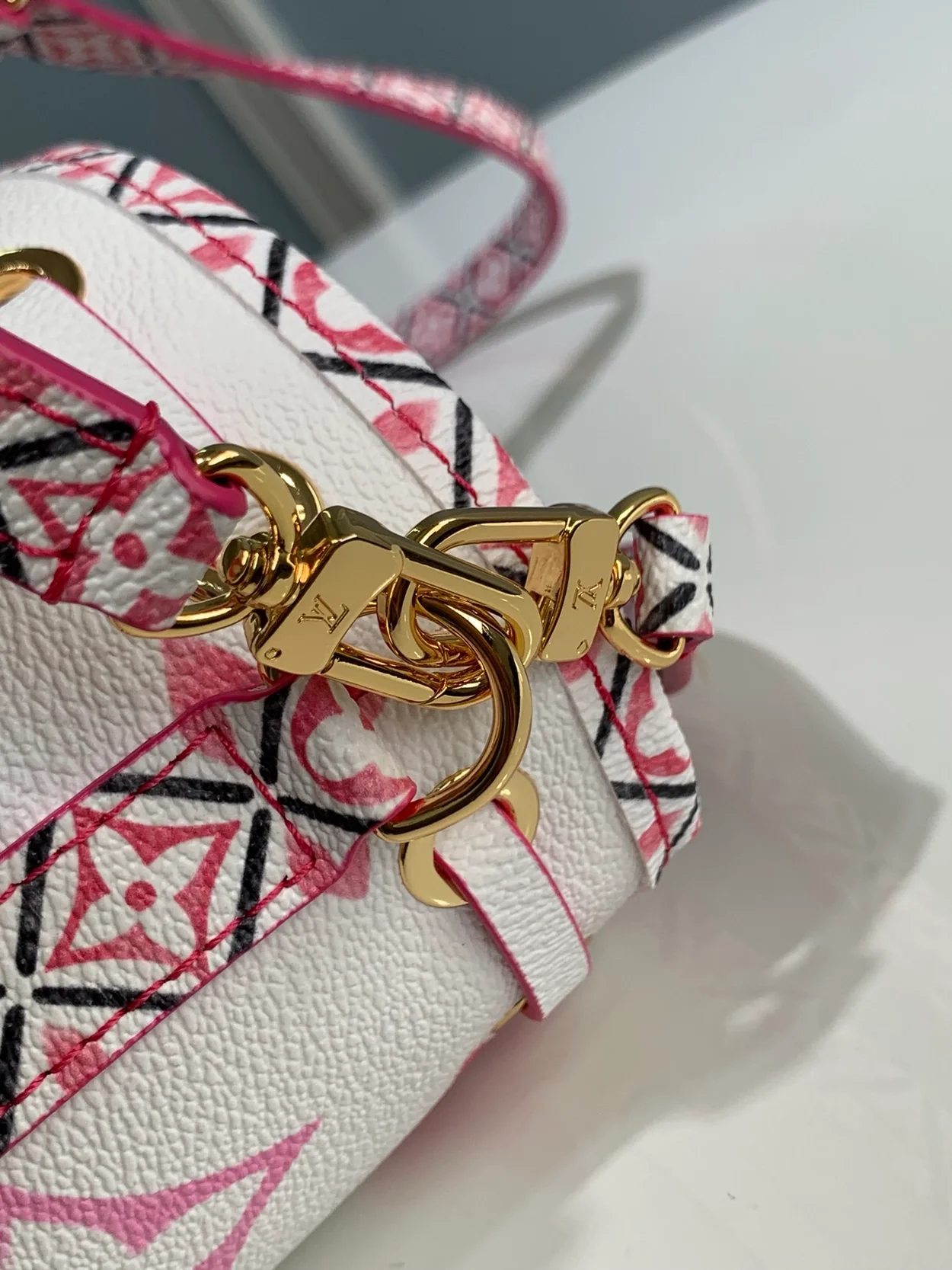 루이비통 나노 노에 M82386