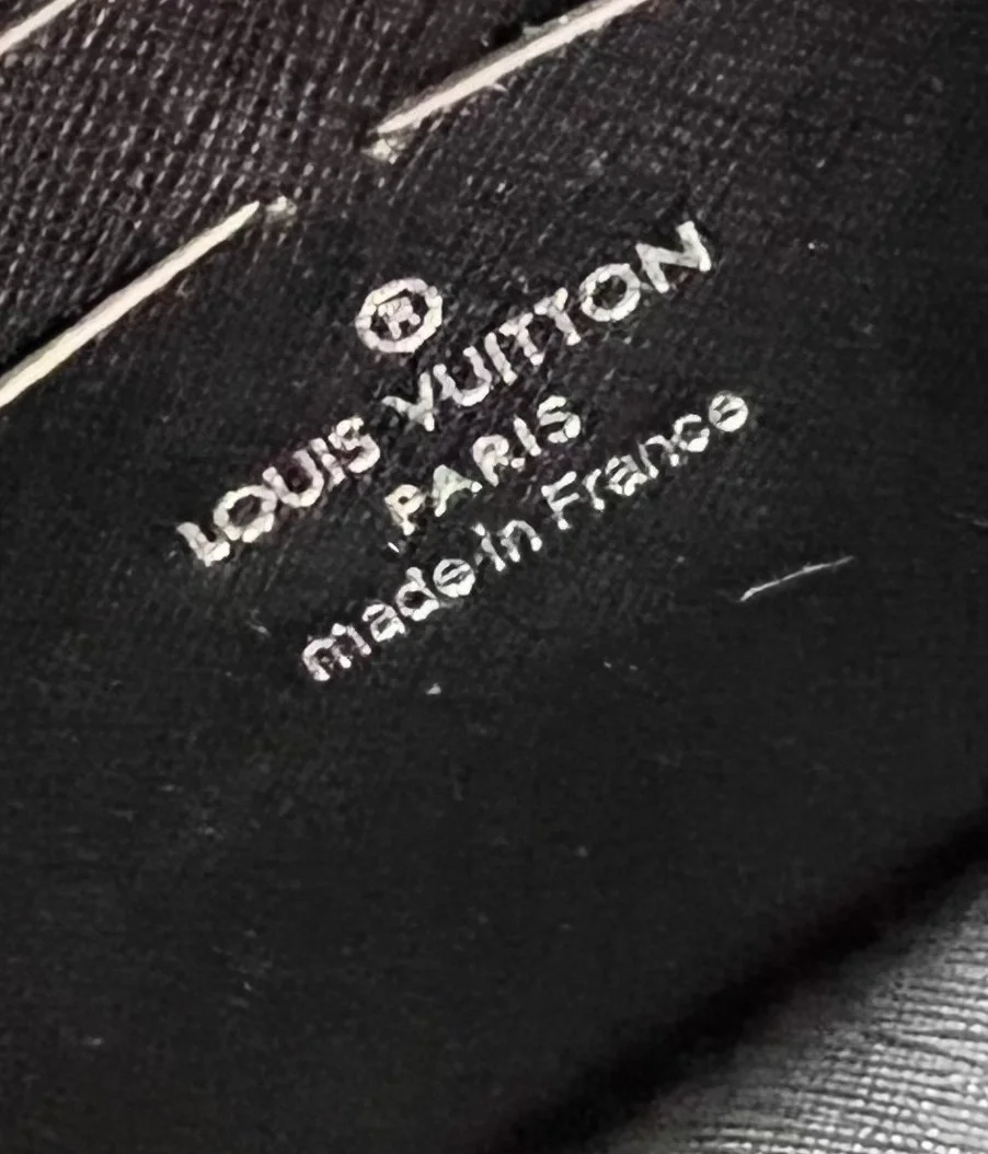 루이비통 트위스트 벨트 체인 파우치 M68560