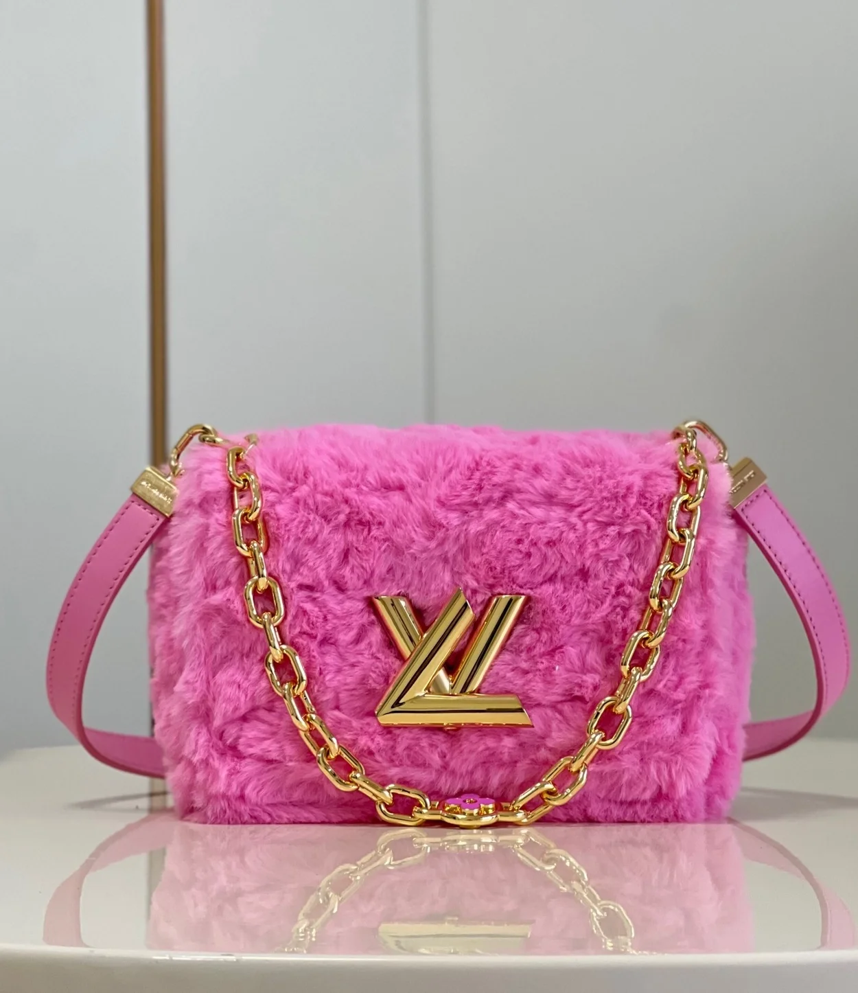 루이비통 트위스트 MM M21320