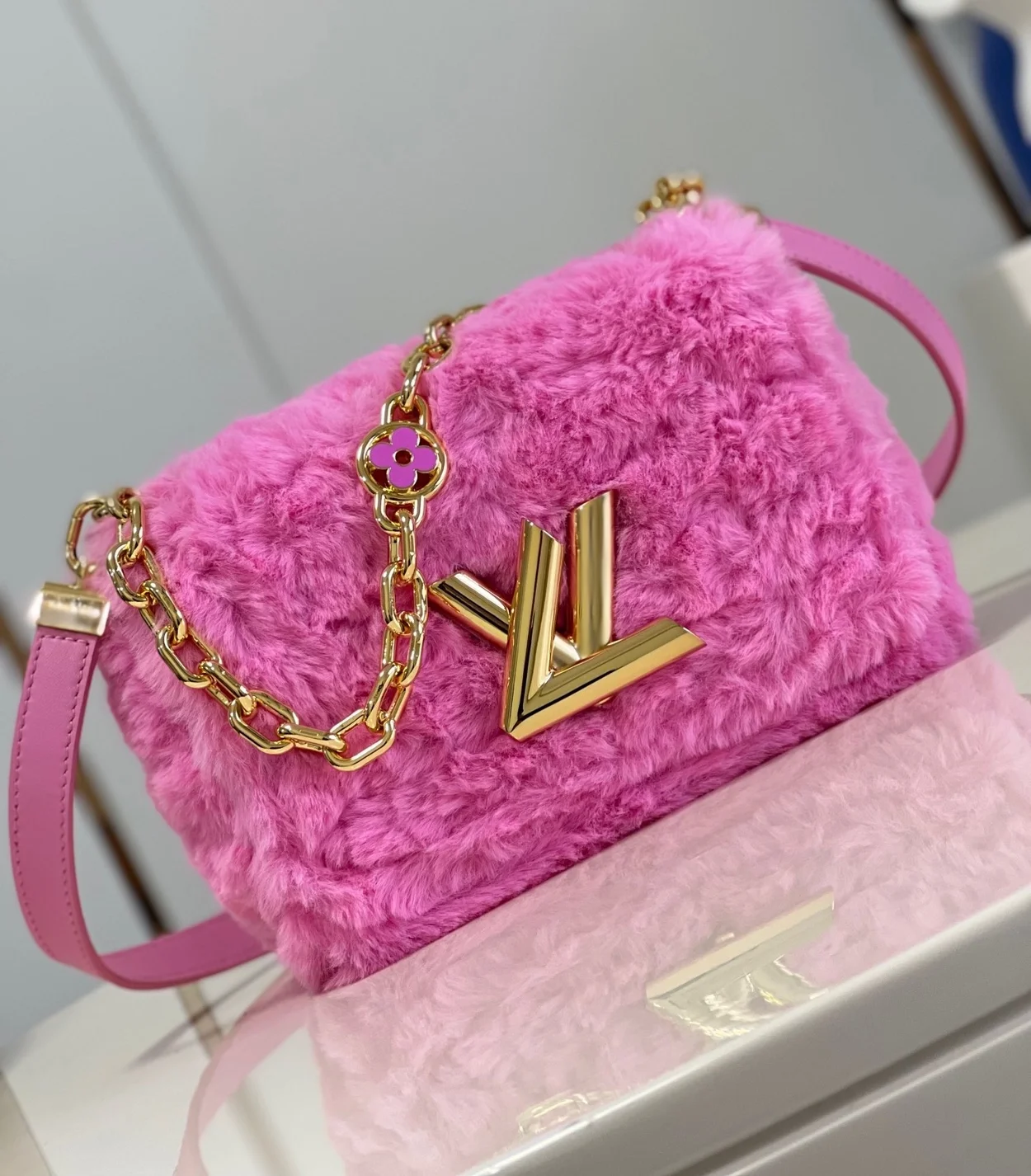 루이비통 트위스트 MM M21320