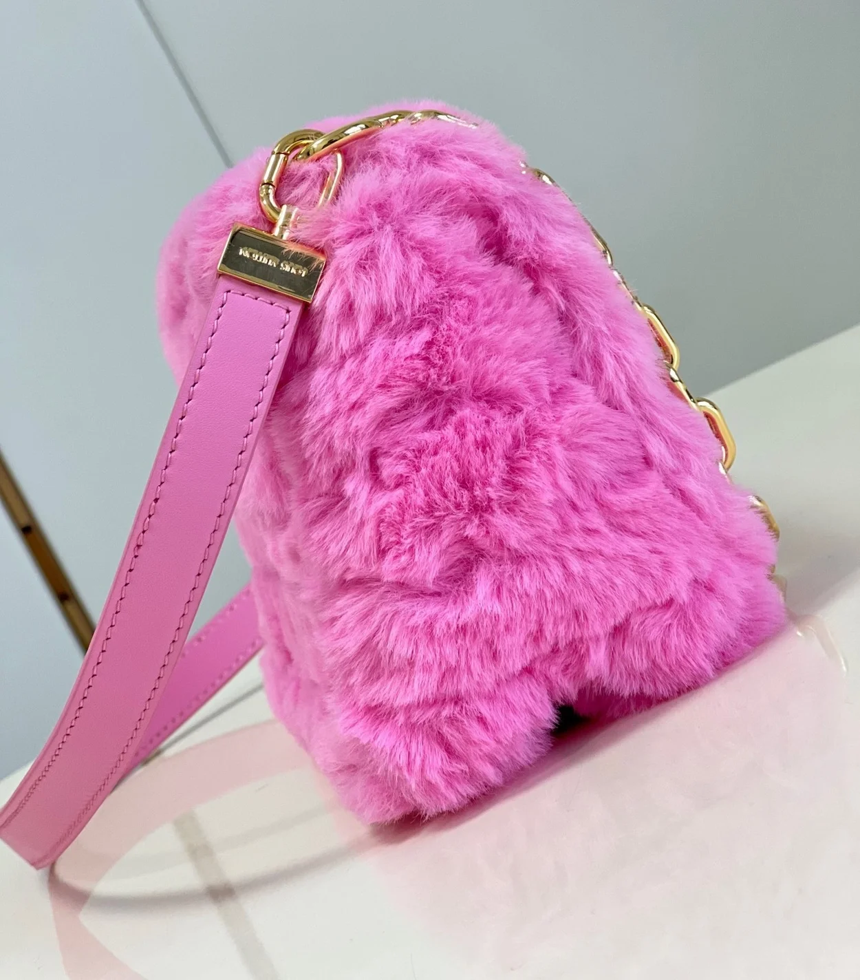 루이비통 트위스트 MM M21320