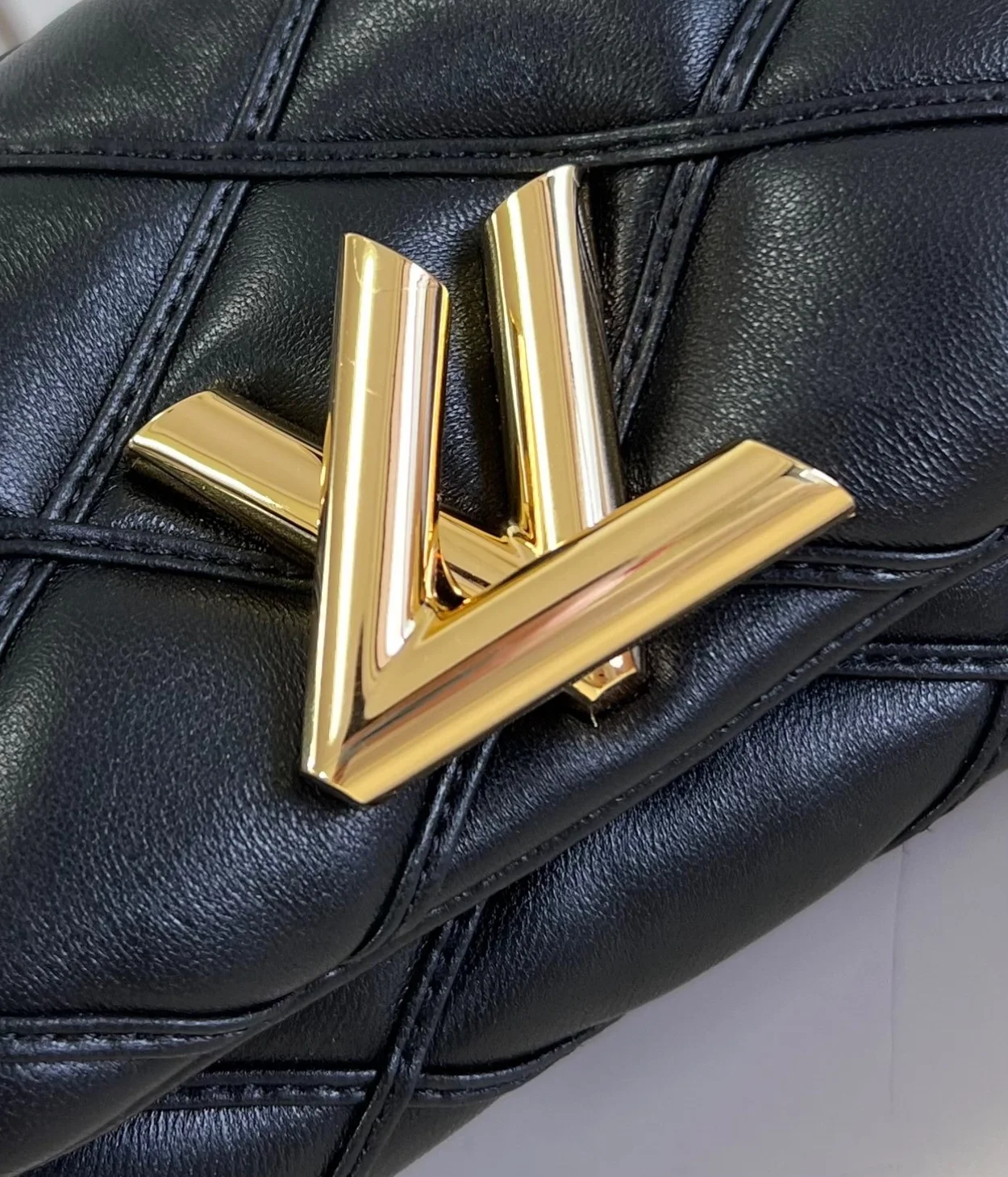 루이비통 피코 GO-14 M23625