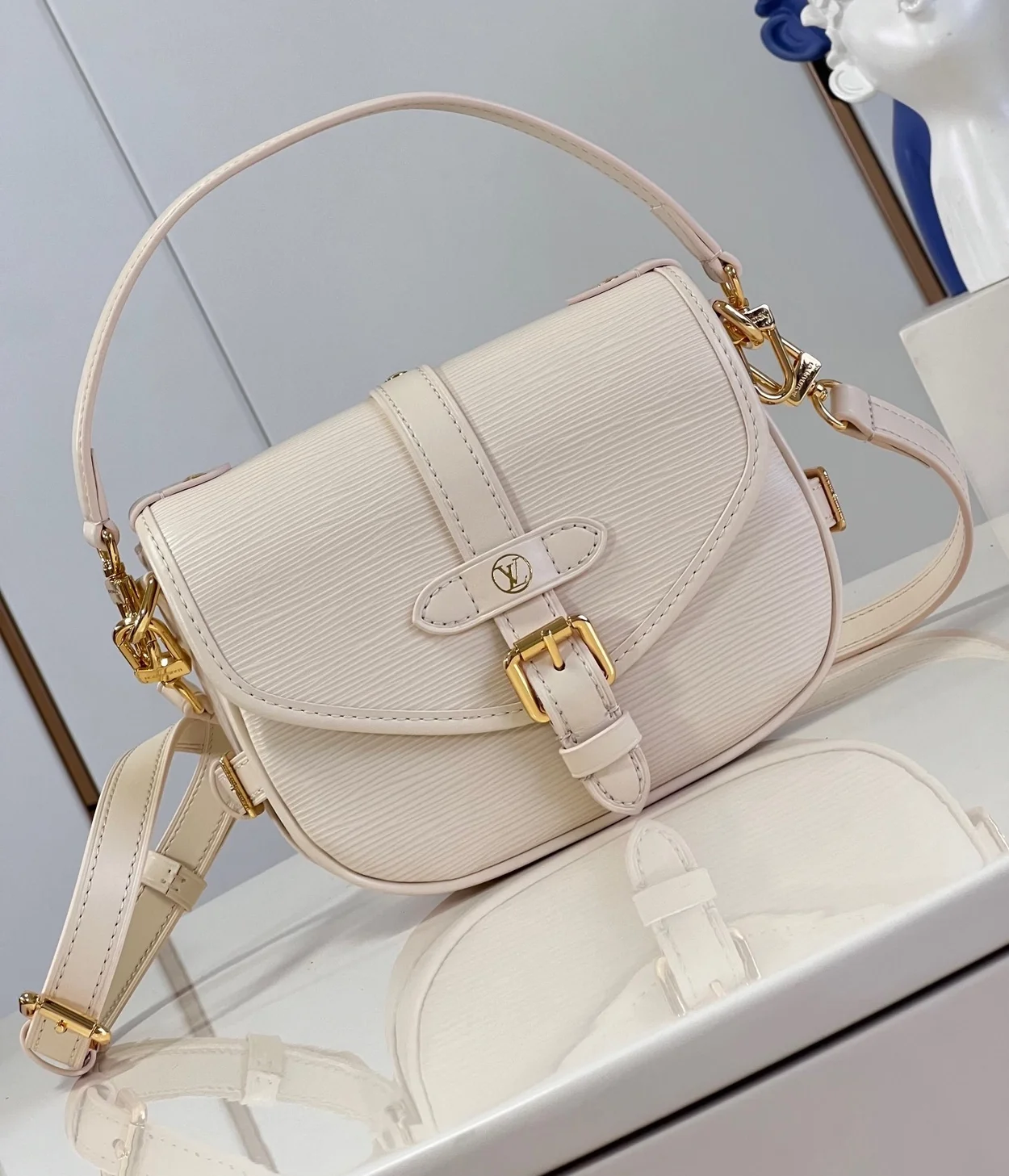 루이비통 소뮈르 BB M23746