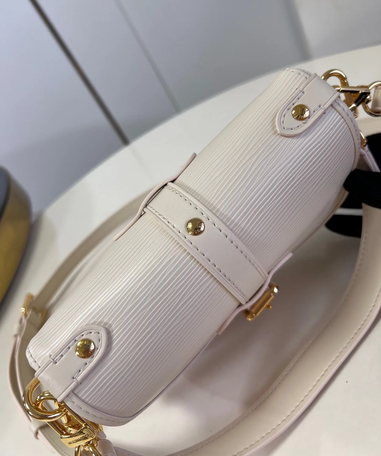 루이비통 소뮈르 BB M23746