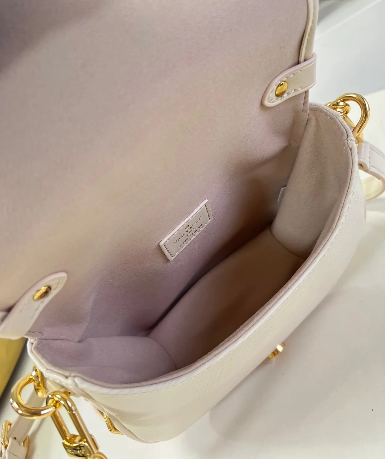 루이비통 소뮈르 BB M23746