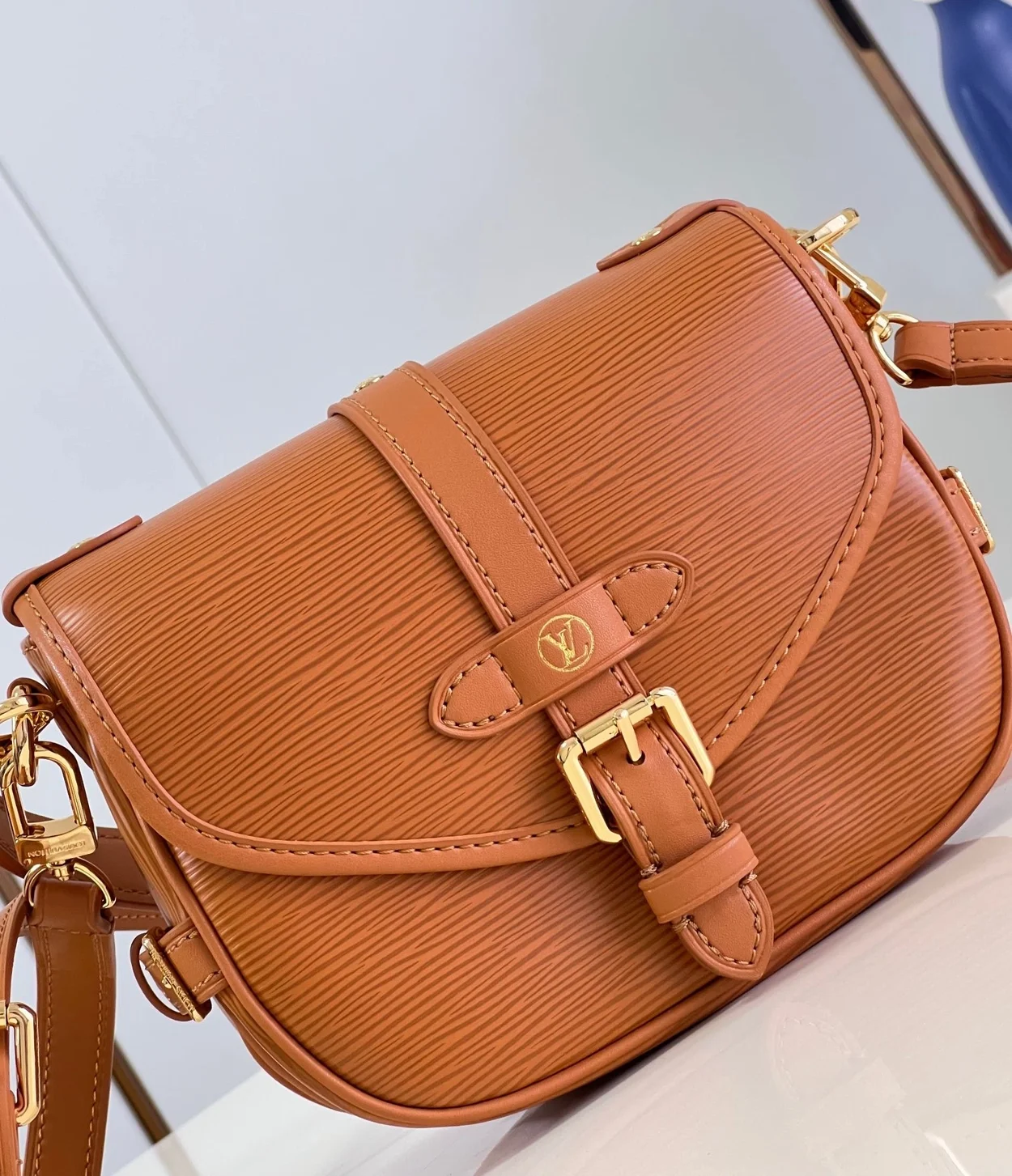 루이비통 소뮈르 BB M23470