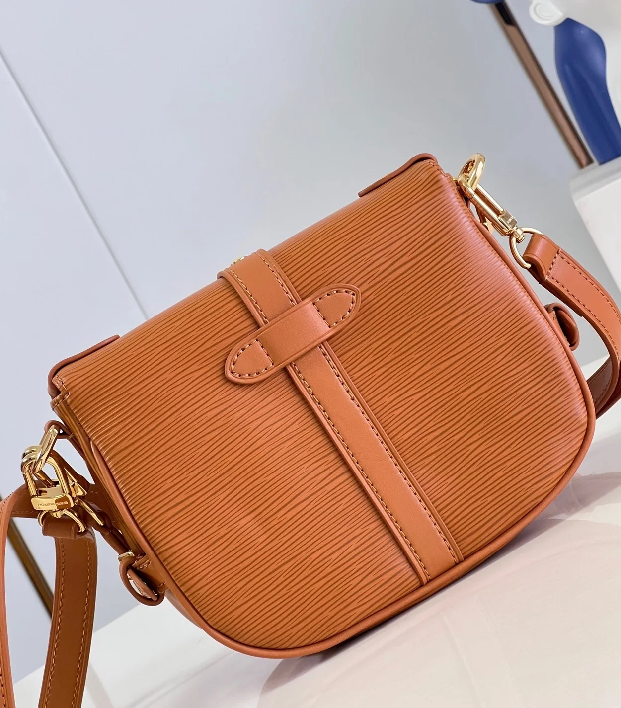 루이비통 소뮈르 BB M23470