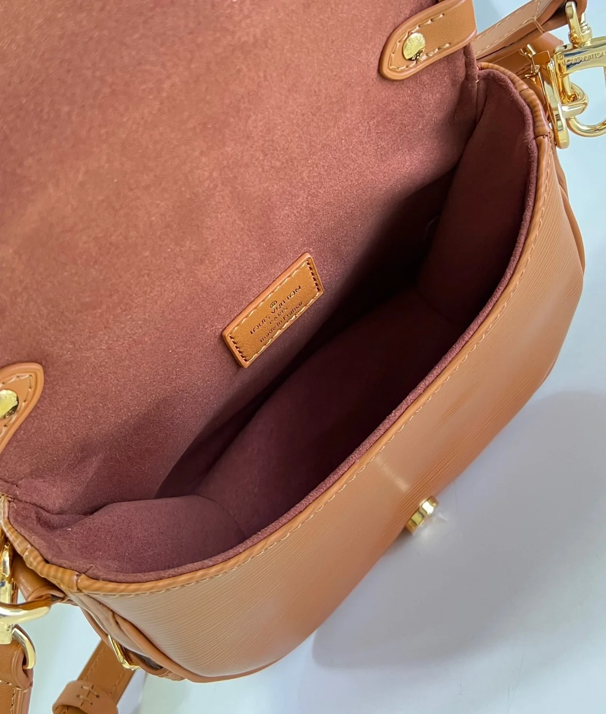 루이비통 소뮈르 BB M23470